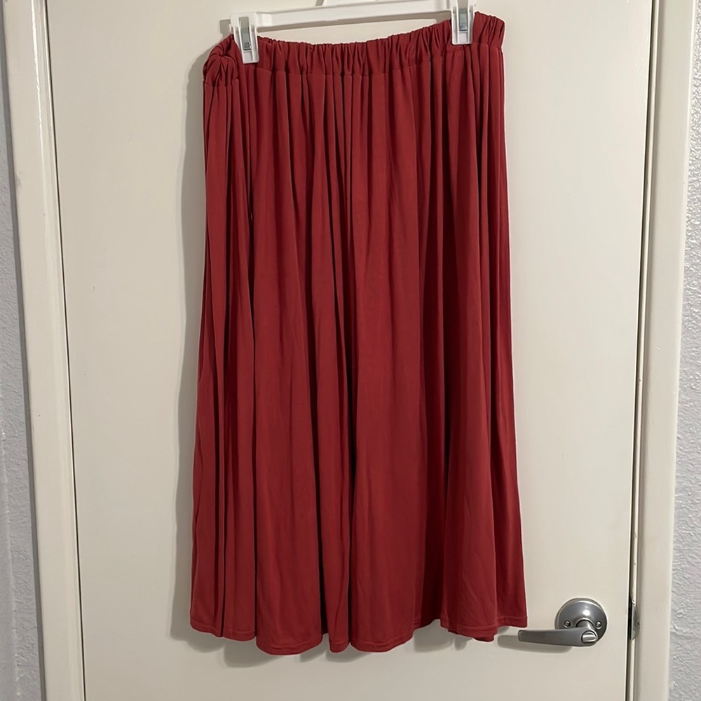 Rusty Knee-Length Skirt